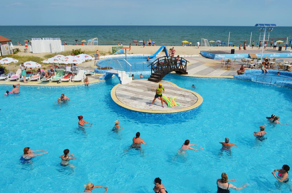 Hotel Slavuna Albena Exterior photo