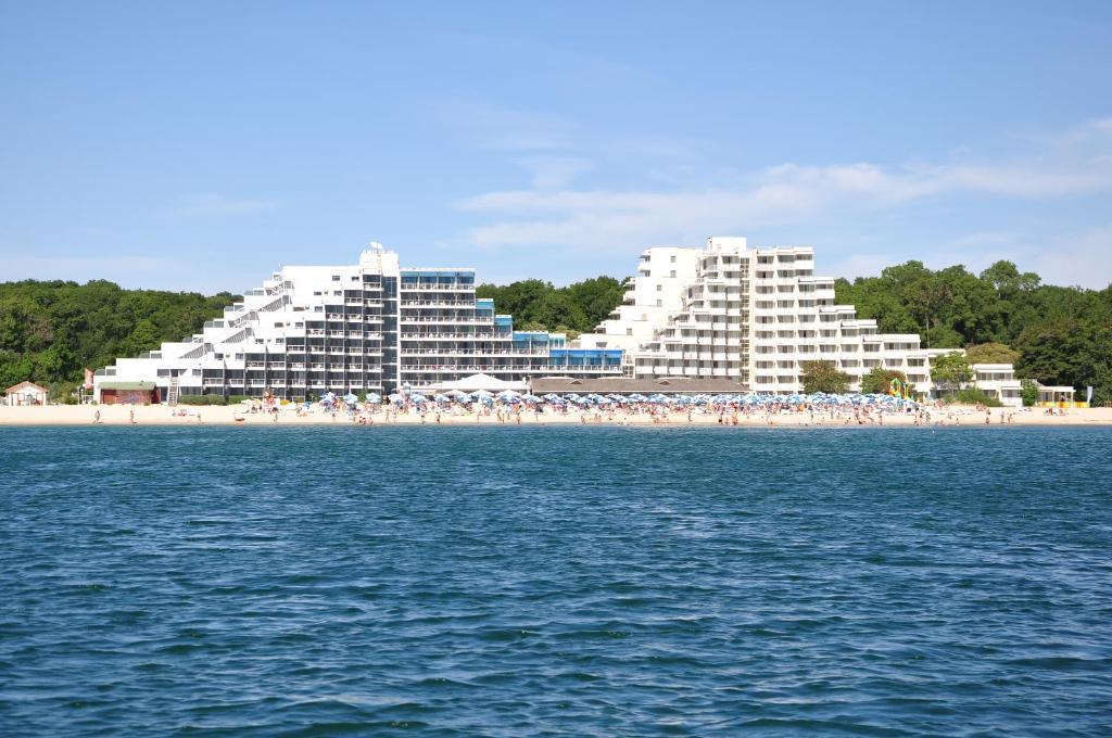Hotel Slavuna Albena Exterior photo